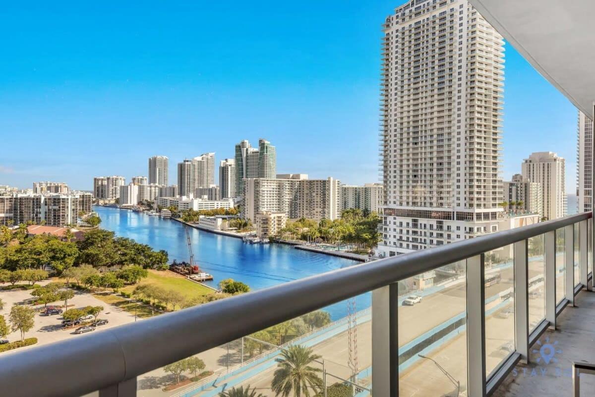 Infinite Views, Amazing Pool, Gym, Near Beach Hallandale Beach Luaran gambar